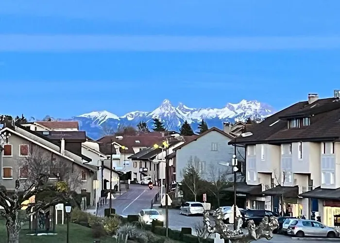 Maison De Village