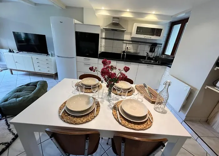 Maison De Village